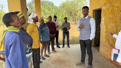 क्रेडा सीईओ राजेश सिंह राणा गरियाबंद के अन्दरूनी क्षेत्रों में पहुंचे, सौर संयंत्रों का किया गया निरीक्षण