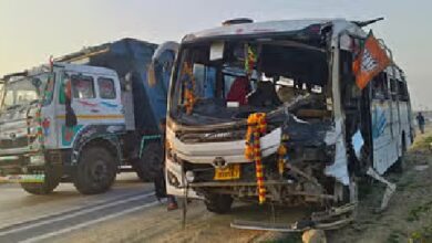 दर्दनाक हादसा : प्रयागराज महाकुंभ जा रही डबल डेकर बस हादसे का शिकार, छह लोगों की मौत